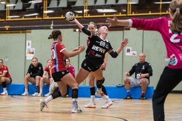 Bild 87 - wBJ SV Henstedt Ulzburg - HSG Holstein Kiel/Kronshagen : Ergebnis: 30:28